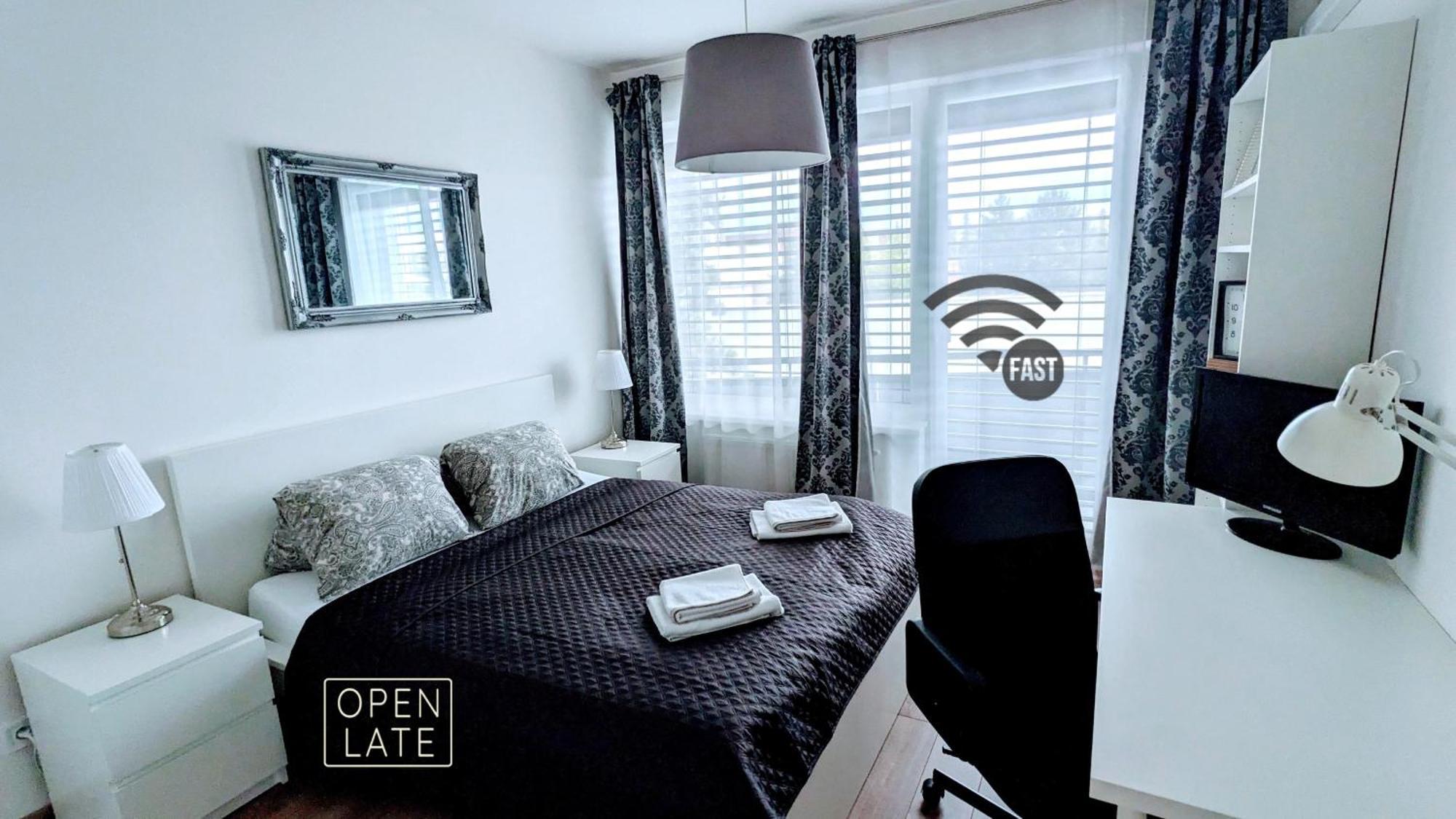 E2 Oldtown Luxury Apartment: All-Inclusive Urban Comfort Kosice Exterior photo